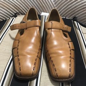 Men Shoe size 12